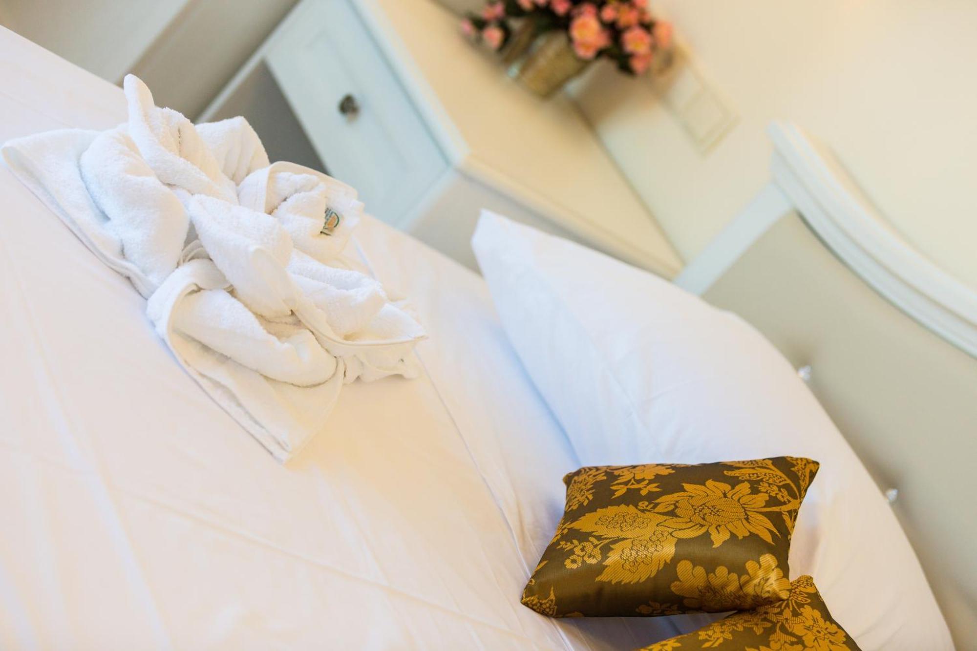 Polyxenia Suites Rethimnon Buitenkant foto
