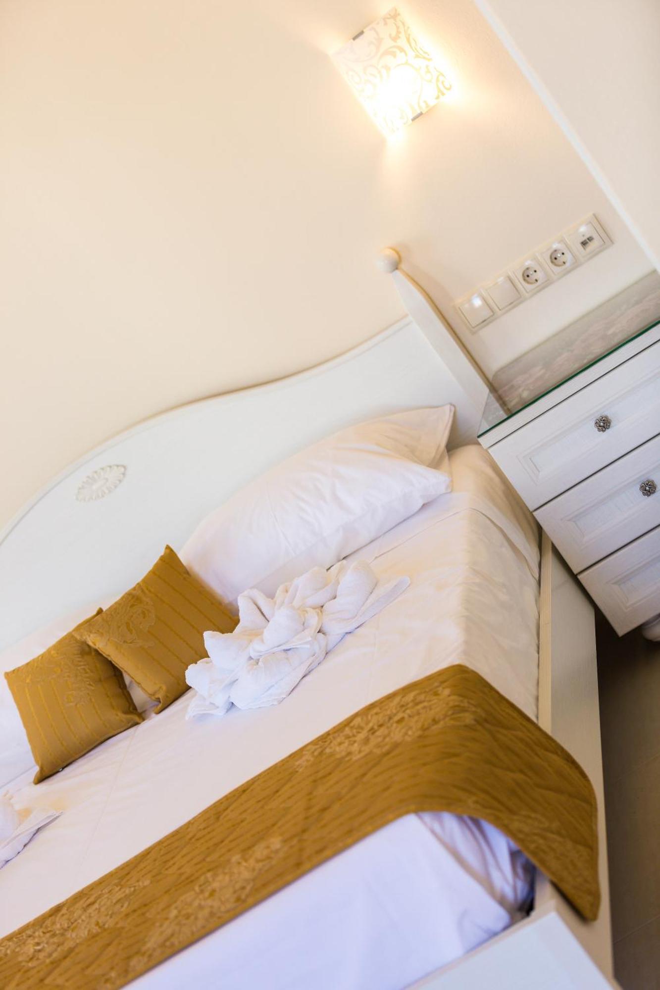Polyxenia Suites Rethimnon Buitenkant foto