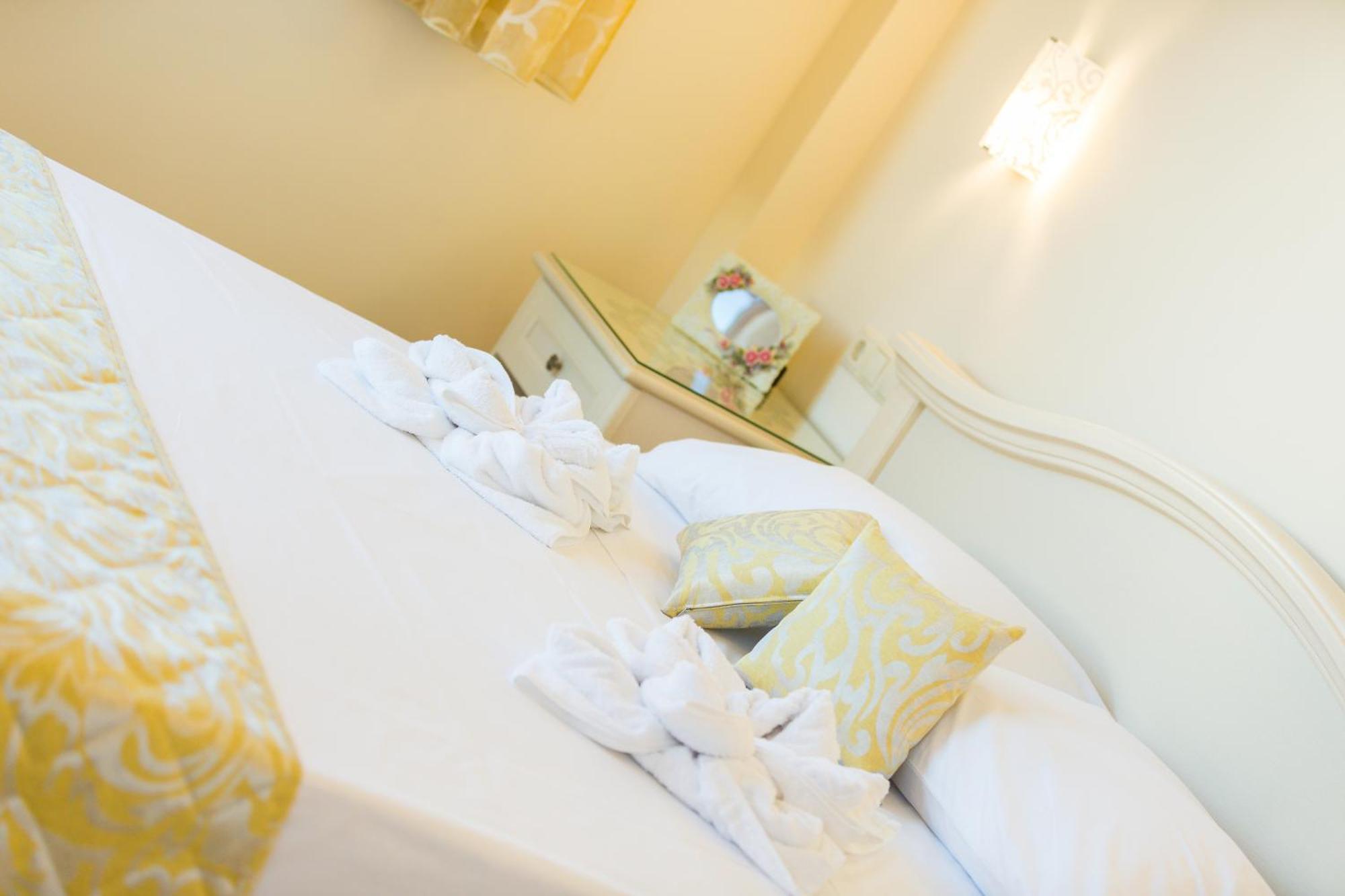 Polyxenia Suites Rethimnon Buitenkant foto