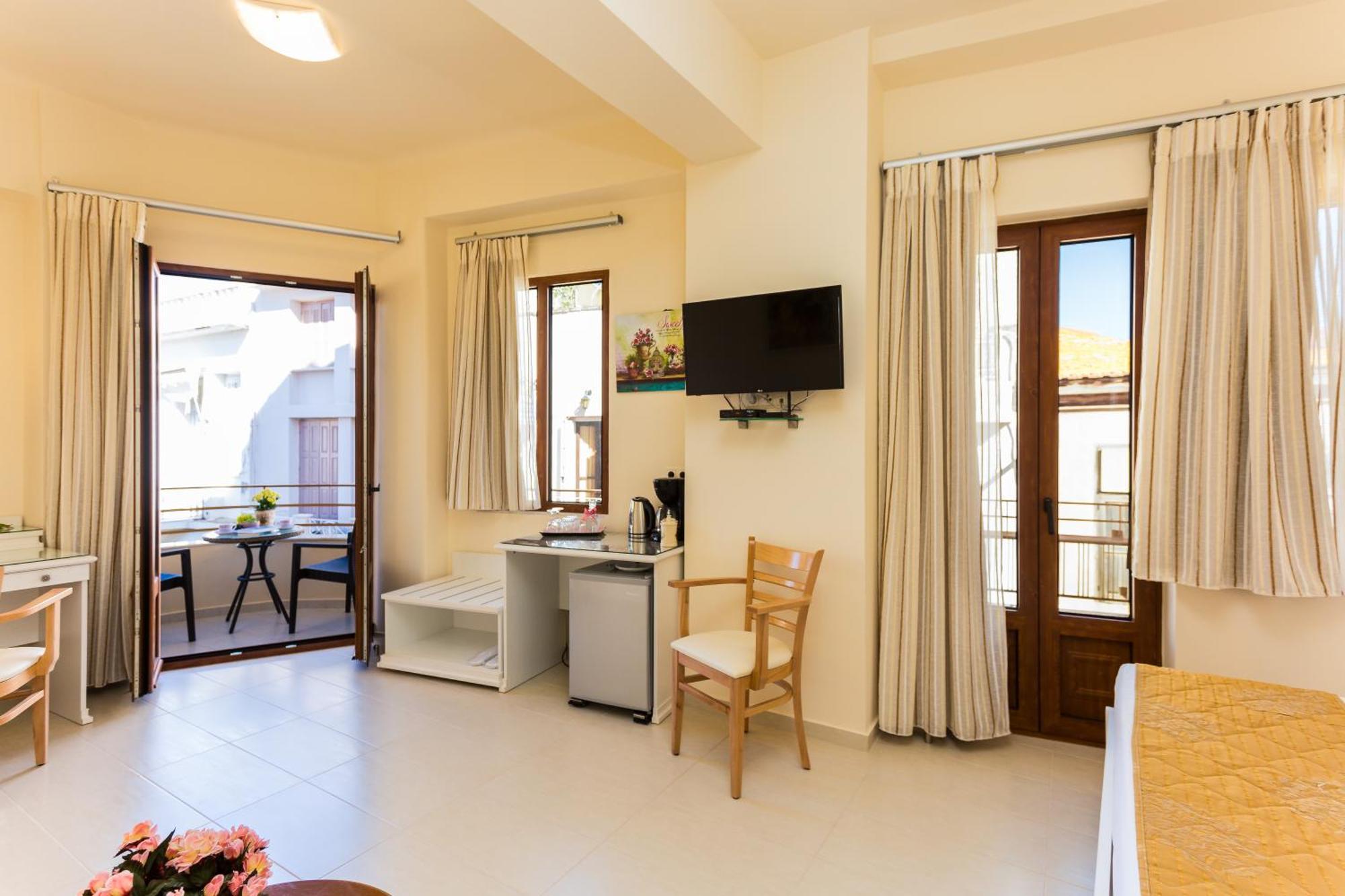 Polyxenia Suites Rethimnon Buitenkant foto